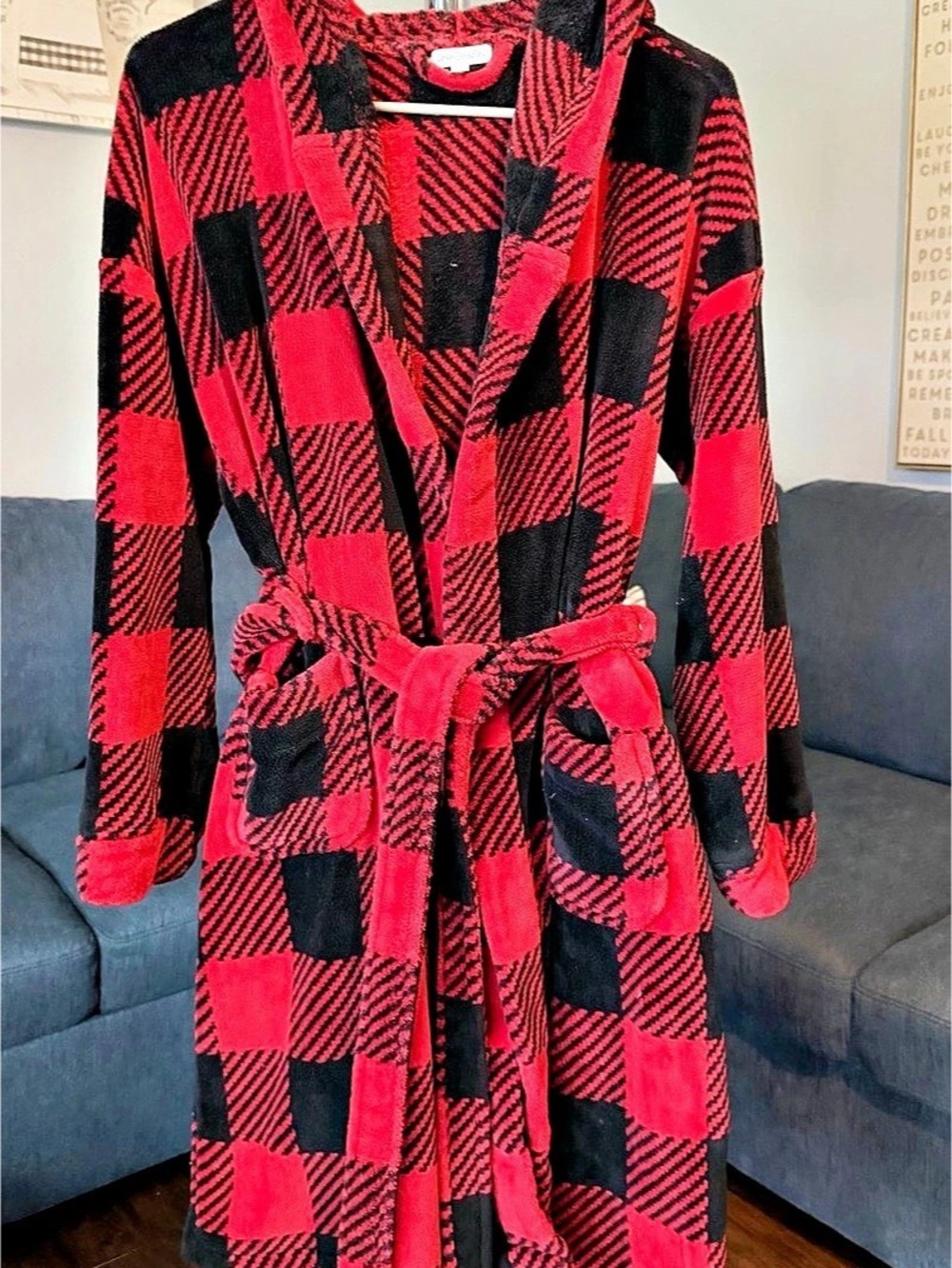 Vera Bradley Cozy Life Fleece Hooded Robe Red & Black Small/Medium